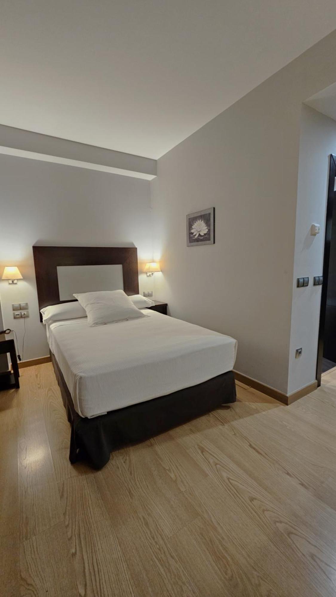 Las Bovedas Badajoz Exterior foto