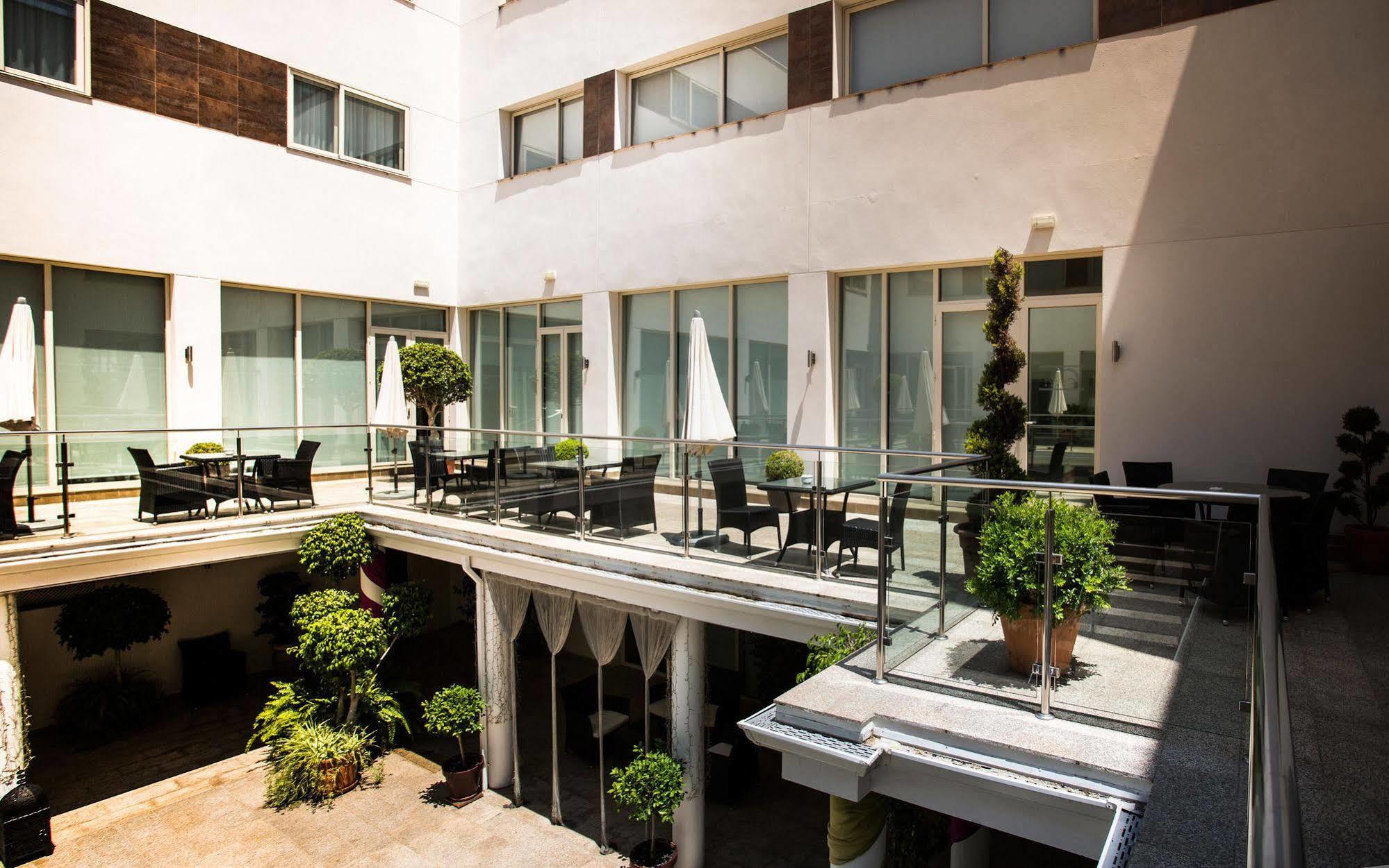 Las Bovedas Badajoz Exterior foto